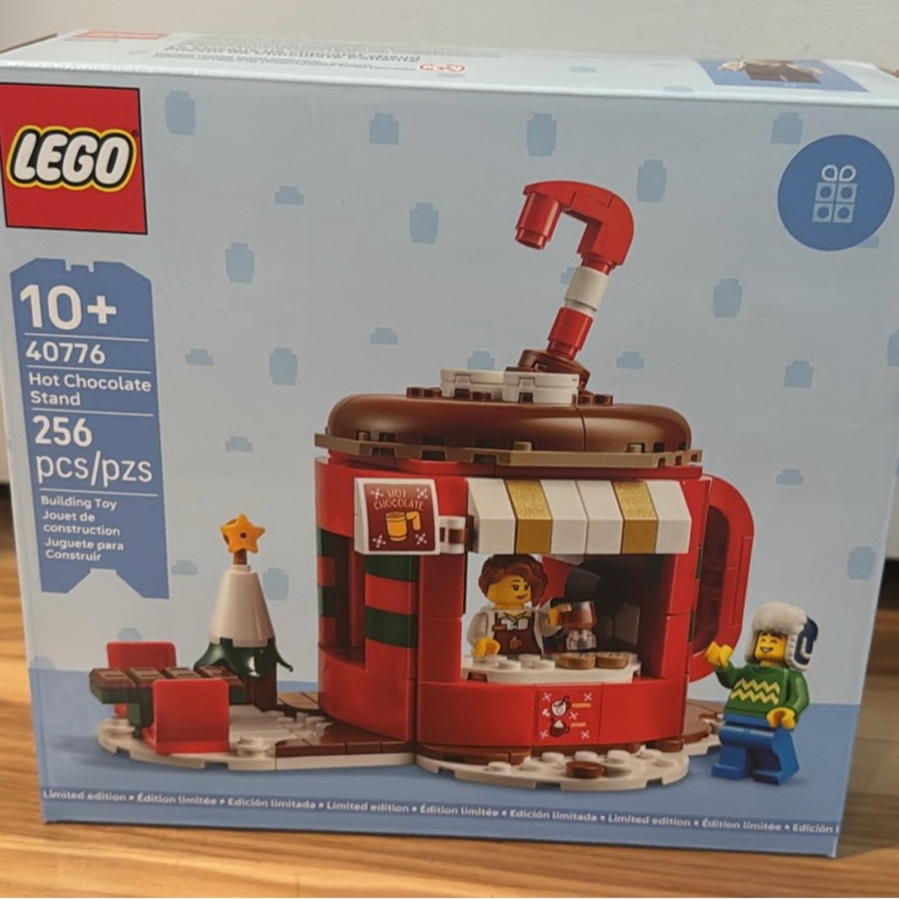 LEGO Hot Chocolate Stand Set - Red, Brown, White, and Green